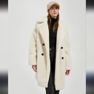 Zara cream teddy fuzzy boucle pea coat pockets lapel sherpa